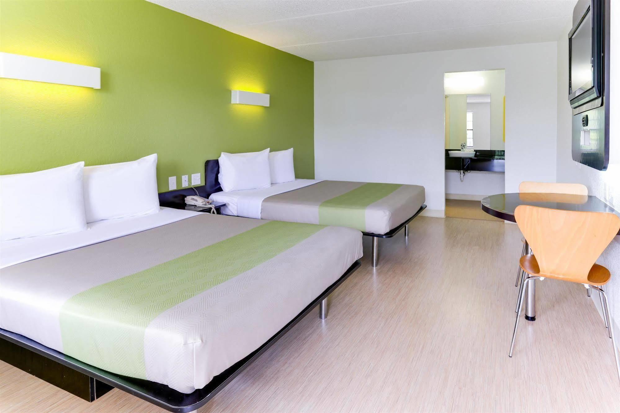 Motel 6 Houston, Tx - West ภายนอก รูปภาพ